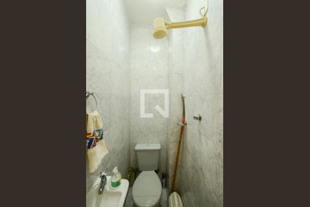 Apartamento à venda com 82m², 2 quartos e 1 vaga Apartamento à venda com 82m², 2 quartos e 1 vagaBanheiro de Serviço