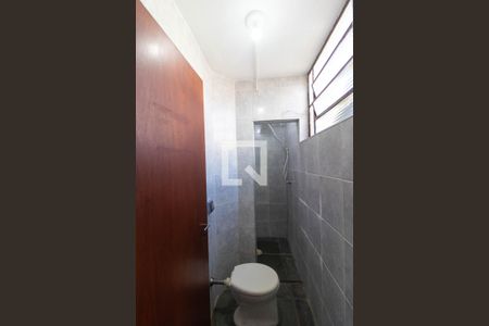 Casa para alugar com 70m², 2 quartos e 1 vaga Casa para alugar com 70m², 2 quartos e 1 vagaBanheiro