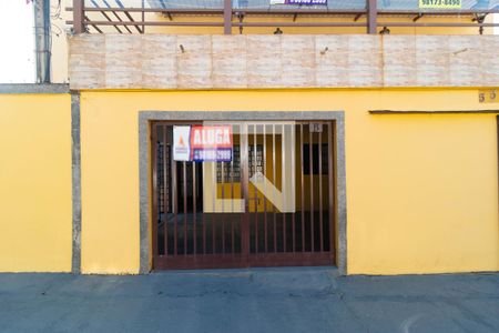 Casa para alugar com 70m², 2 quartos e 1 vaga Casa para alugar com 70m², 2 quartos e 1 vagaFachada