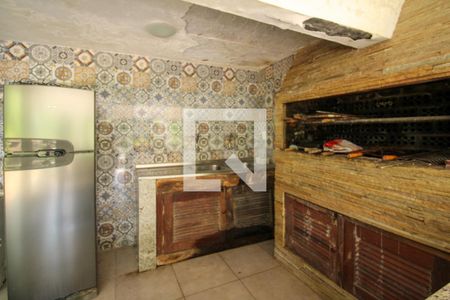 Casa à venda com 648m², 4 quartos e 4 vagasÁrea externa - Churrasqueira 