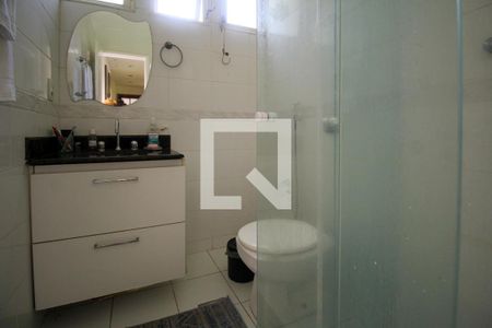 Casa à venda com 648m², 4 quartos e 4 vagasBanheiro Social