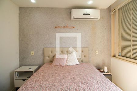 Casa à venda com 648m², 4 quartos e 4 vagasSuíte 2