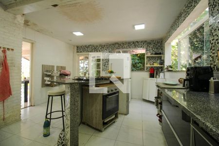 Casa à venda com 648m², 4 quartos e 4 vagasCozinha