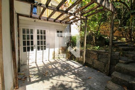 Casa à venda com 648m², 4 quartos e 4 vagasÁrea externa