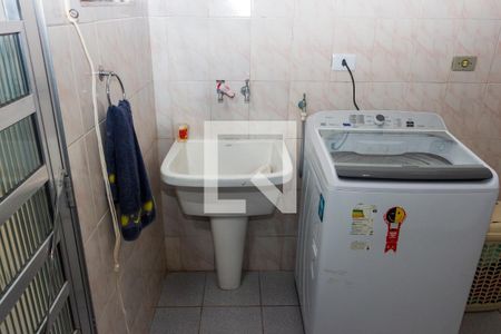 Casa à venda com 130m², 3 quartos e 2 vagas Casa à venda com 130m², 3 quartos e 2 vagasÁrea de Serviço