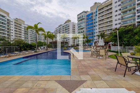 Apartamento à venda com 86m², 3 quartos e 1 vaga Apartamento à venda com 86m², 3 quartos e 1 vagaÁrea Comum Piscina