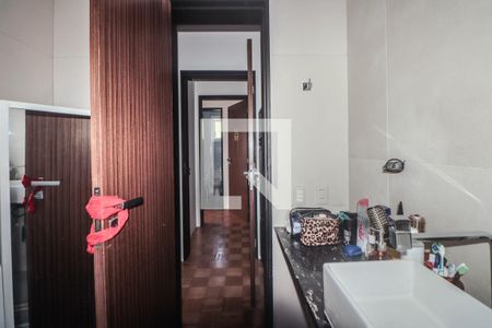 Apartamento à venda com 166m², 3 quartos e 2 vagasBanheiro da Suíte