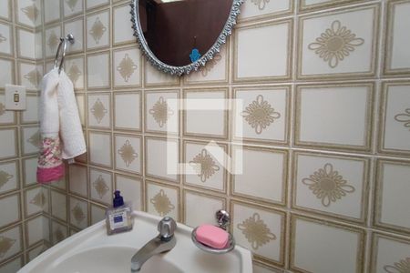 Casa à venda com 264m², 5 quartos e 4 vagas Casa à venda com 264m², 5 quartos e 4 vagasLavabo