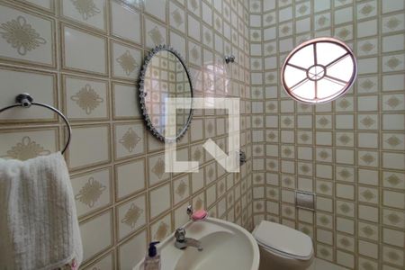 Casa à venda com 264m², 5 quartos e 4 vagas Casa à venda com 264m², 5 quartos e 4 vagasLavabo