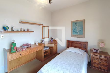 Casa à venda com 264m², 5 quartos e 4 vagas Casa à venda com 264m², 5 quartos e 4 vagasQuarto 2