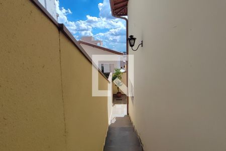 Casa à venda com 264m², 5 quartos e 4 vagas Casa à venda com 264m², 5 quartos e 4 vagasÁrea Externa