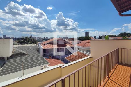 Casa à venda com 264m², 5 quartos e 4 vagas Casa à venda com 264m², 5 quartos e 4 vagasVaranda Quarto 2