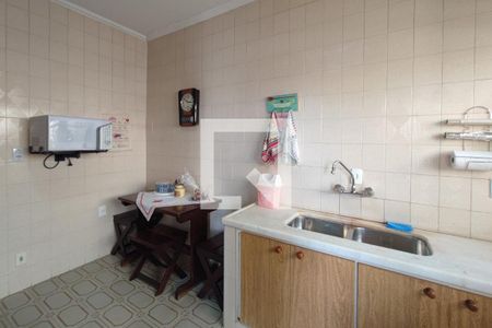 Casa à venda com 264m², 5 quartos e 4 vagas Casa à venda com 264m², 5 quartos e 4 vagasCozinha