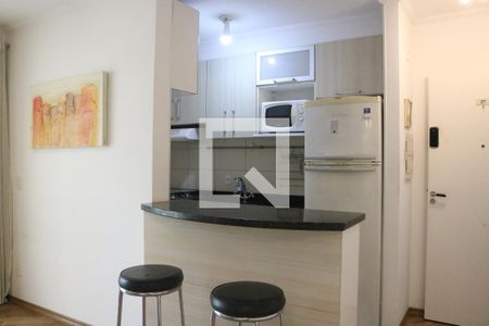Sala de apartamento para alugar com 2 quartos, 52m² em Vila Anastácio, São Paulo