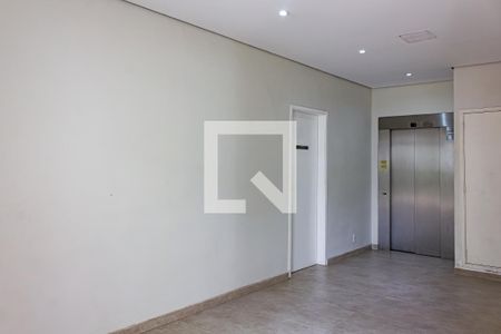 Apartamento para alugar com 52m², 2 quartos e 1 vaga Apartamento para alugar com 52m², 2 quartos e 1 vagaHall social