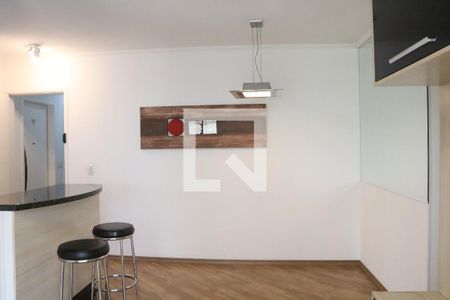 Sala de apartamento para alugar com 2 quartos, 52m² em Vila Anastácio, São Paulo