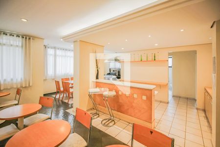 Apartamento à venda com 74m², 3 quartos e 1 vaga Apartamento à venda com 74m², 3 quartos e 1 vagaÁrea comum - Salão de festas