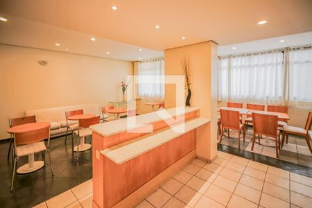 Apartamento à venda com 74m², 3 quartos e 1 vaga Apartamento à venda com 74m², 3 quartos e 1 vagaÁrea comum - Salão de festas
