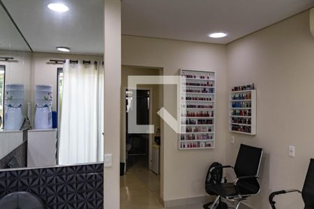 Casa à venda com 300m², 4 quartos e 2 vagas Casa à venda com 300m², 4 quartos e 2 vagasÁrea comum