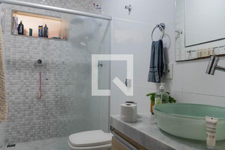 Casa à venda com 300m², 4 quartos e 2 vagas Casa à venda com 300m², 4 quartos e 2 vagasBanheiro Social