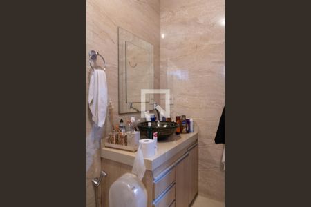 Casa à venda com 300m², 4 quartos e 2 vagas Casa à venda com 300m², 4 quartos e 2 vagasBanheiro da Suíte 1