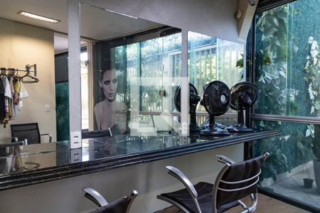 Casa à venda com 300m², 4 quartos e 2 vagas Casa à venda com 300m², 4 quartos e 2 vagasÁrea comum