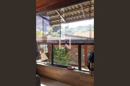 Casa à venda com 300m², 4 quartos e 2 vagas Casa à venda com 300m², 4 quartos e 2 vagasVaranda da Suíte 1