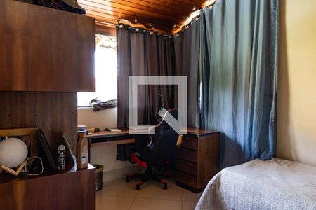 Casa à venda com 300m², 4 quartos e 2 vagas Casa à venda com 300m², 4 quartos e 2 vagasQuarto 2