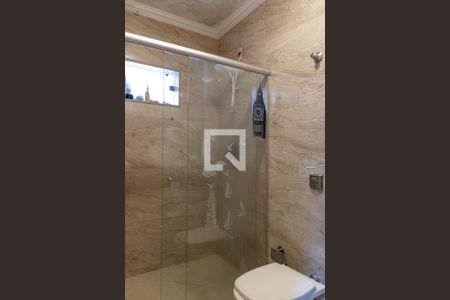 Casa à venda com 300m², 4 quartos e 2 vagas Casa à venda com 300m², 4 quartos e 2 vagasBanheiro da Suíte 1