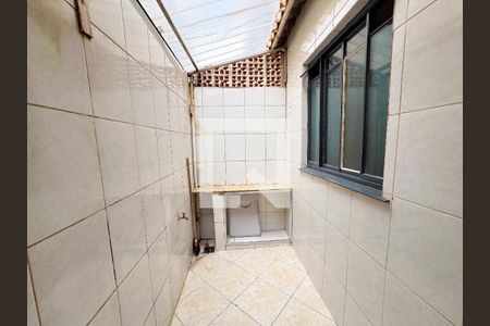 Apartamento à venda com 93m², 2 quartos e 1 vaga Apartamento à venda com 93m², 2 quartos e 1 vagaÁrea de Serviço