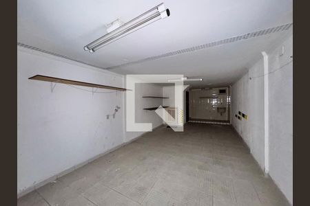 Casa de condomínio à venda com 215m², 3 quartos e 2 vagas Casa de condomínio à venda com 215m², 3 quartos e 2 vagasGaragem