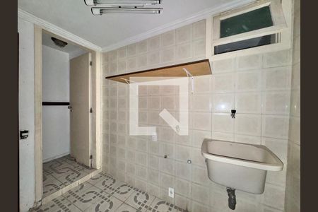 Casa de condomínio à venda com 215m², 3 quartos e 2 vagas Casa de condomínio à venda com 215m², 3 quartos e 2 vagasÁrea de Serviço
