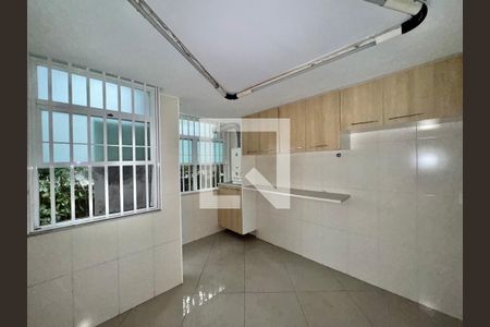 Casa de condomínio à venda com 215m², 3 quartos e 2 vagas Casa de condomínio à venda com 215m², 3 quartos e 2 vagasCozinha