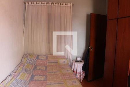 Casa à venda com 232m², 4 quartos e 2 vagasQuarto 3