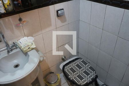 Casa à venda com 232m², 4 quartos e 2 vagasBanheiro 1