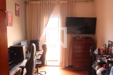 Casa à venda com 232m², 4 quartos e 2 vagasQuarto 3