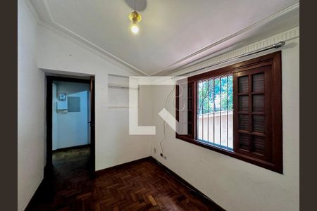 Casa à venda com 248m², 4 quartos e 2 vagas Casa à venda com 248m², 4 quartos e 2 vagasQuarto 2