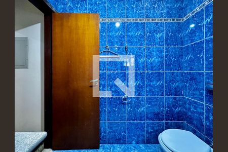 Casa à venda com 248m², 4 quartos e 2 vagas Casa à venda com 248m², 4 quartos e 2 vagasBanheiro Social