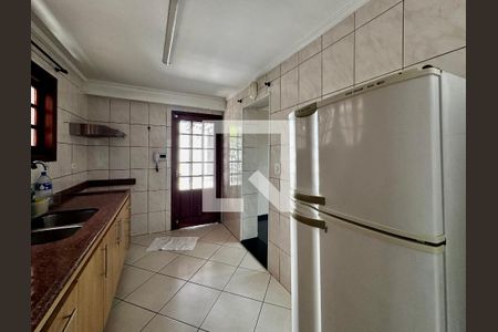 Casa à venda com 248m², 4 quartos e 2 vagas Casa à venda com 248m², 4 quartos e 2 vagasCozinha