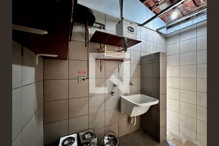 Casa à venda com 248m², 4 quartos e 2 vagas Casa à venda com 248m², 4 quartos e 2 vagasÁrea de Serviço