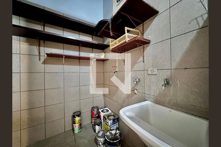 Casa à venda com 248m², 4 quartos e 2 vagas Casa à venda com 248m², 4 quartos e 2 vagasÁrea de Serviço