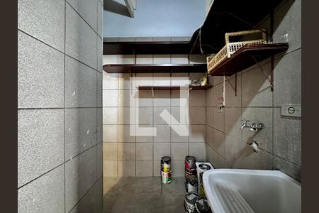 Casa à venda com 248m², 4 quartos e 2 vagas Casa à venda com 248m², 4 quartos e 2 vagasÁrea de Serviço