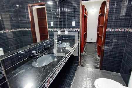 Casa à venda com 300m², 3 quartos e 4 vagas Casa à venda com 300m², 3 quartos e 4 vagasquarto 1 suite master