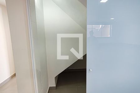 Casa à venda com 300m², 3 quartos e 4 vagas Casa à venda com 300m², 3 quartos e 4 vagasparte de baixo da escada