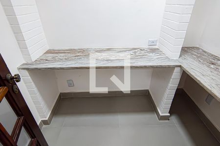 Casa à venda com 300m², 3 quartos e 4 vagas Casa à venda com 300m², 3 quartos e 4 vagasescritorio