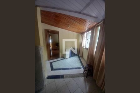 Casa à venda com 180m², 4 quartos e 2 vagas