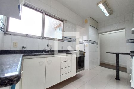 Apartamento à venda com 118m², 3 quartos e 1 vaga Apartamento à venda com 118m², 3 quartos e 1 vagaCozinha