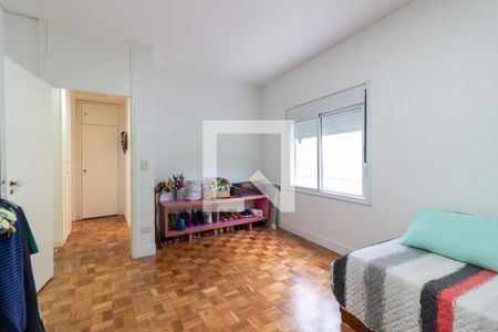 Casa à venda com 390m², 4 quartos e 4 vagas Casa à venda com 390m², 4 quartos e 4 vagasQuarto 2