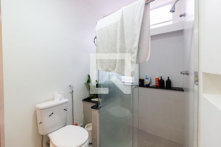 Casa à venda com 390m², 4 quartos e 4 vagas Casa à venda com 390m², 4 quartos e 4 vagasBanheiro da Suíte 1