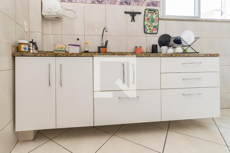 Apartamento à venda com 76m², 2 quartos e 1 vagaCozinha 